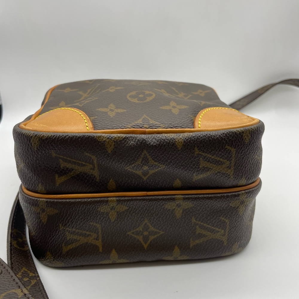 Louis Vuitton Monogram Amazone Crossbody Bag - Picture 5 of 16